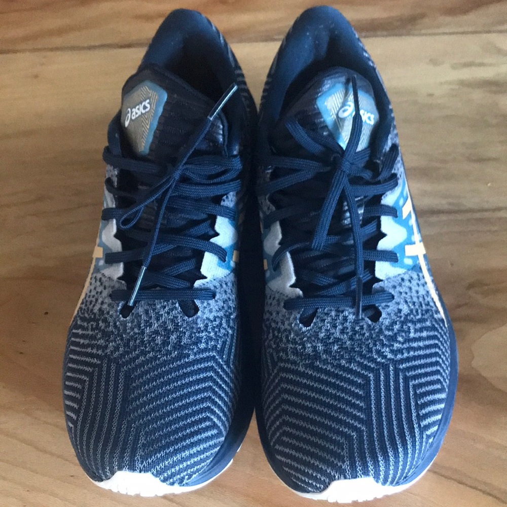 ASICS Novoblast shoes. Only worn once!
